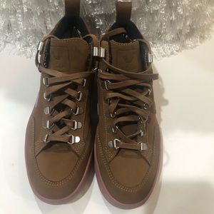 Veja Roraima Brown/Lavender Leather Sneaker